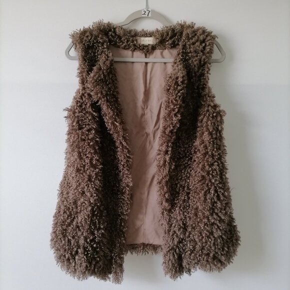 Altar'd State Jackets & Blazers - Altar'd State Womens Brown Open Front Faux Fur Sleeveless Vest Size Small